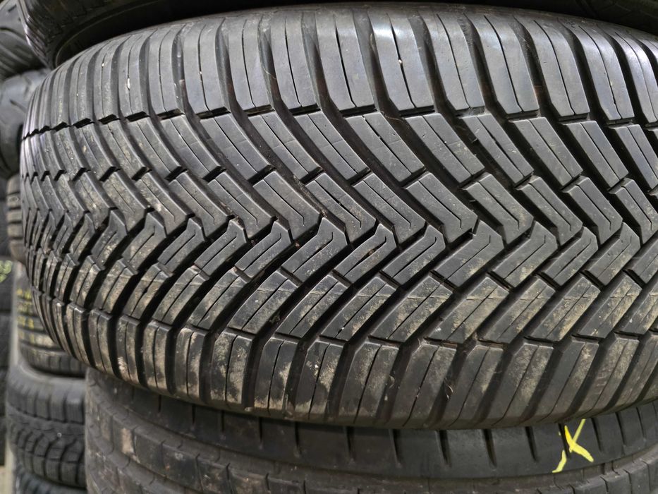 2бр Всесезонни гуми 235 55 18 - Continental - DOT 2023