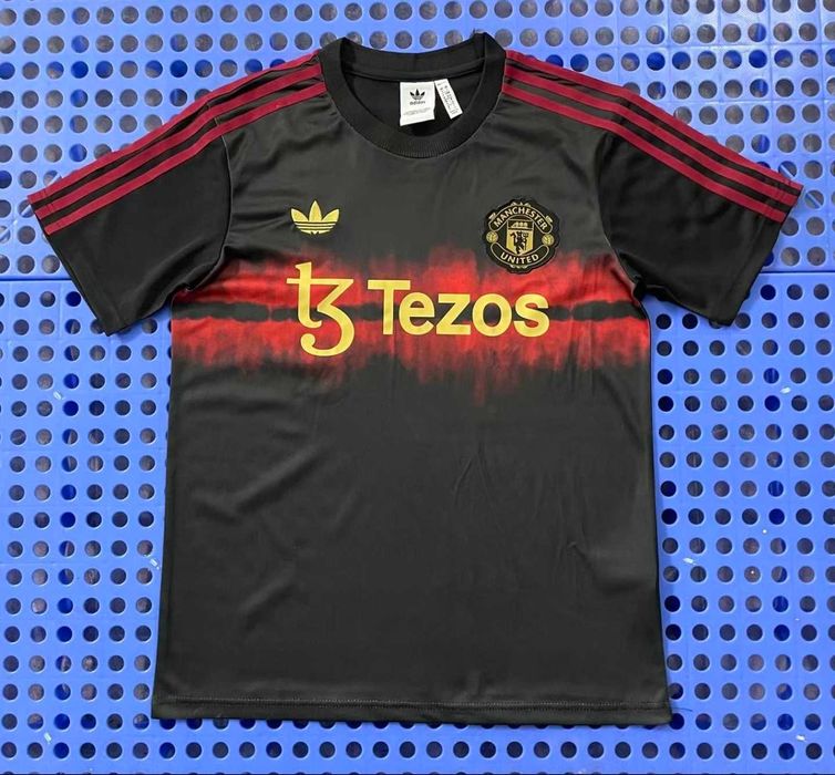 Футболни тениски на Манчестър Юнайтед / Manchester United