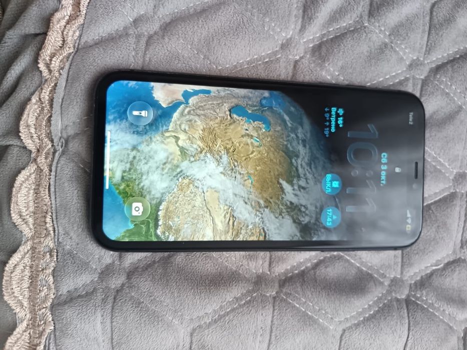 Продам телефон iphone 11