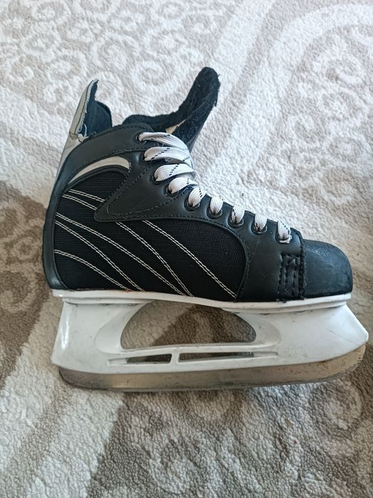 Коньки 37 размер продается