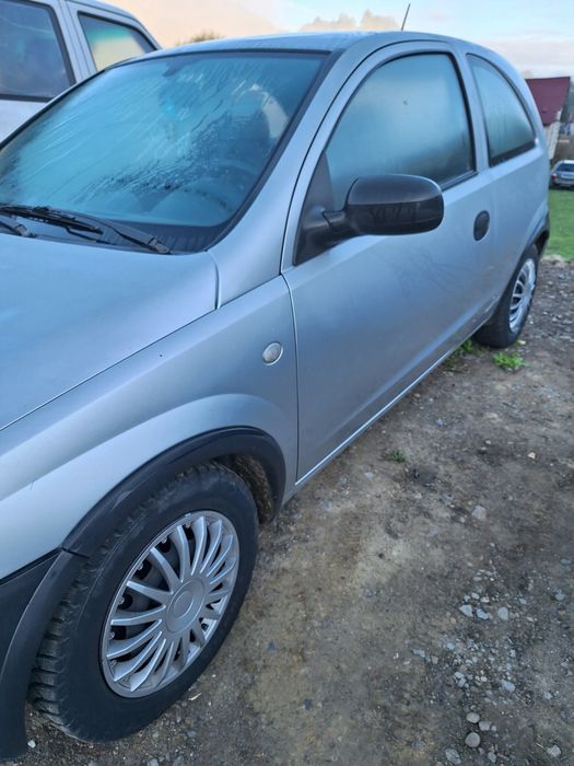 Vand- opel corsa stare impecabila