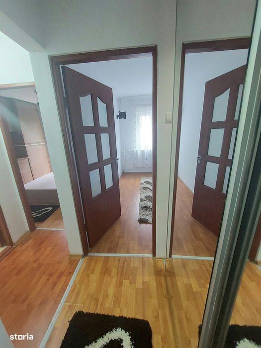 Decebal - 3 camere mobilat și utilat,et.2 , PC , decomandat