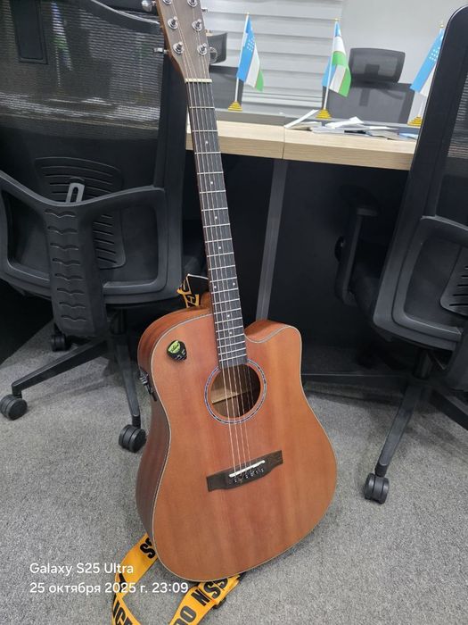 41 razmer accustik gitara ideal holatda