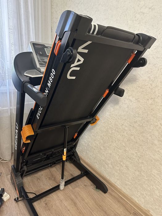 Беговая дорожка Genau M800