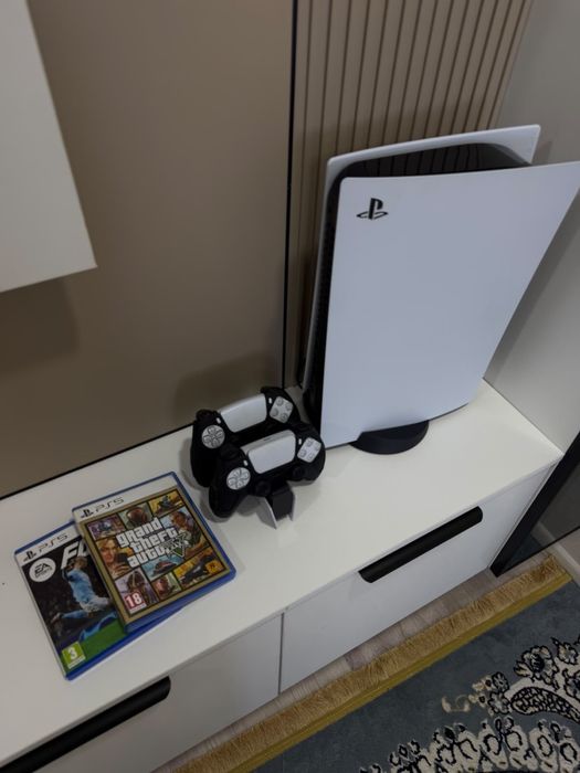 Playstation 5 почти новый