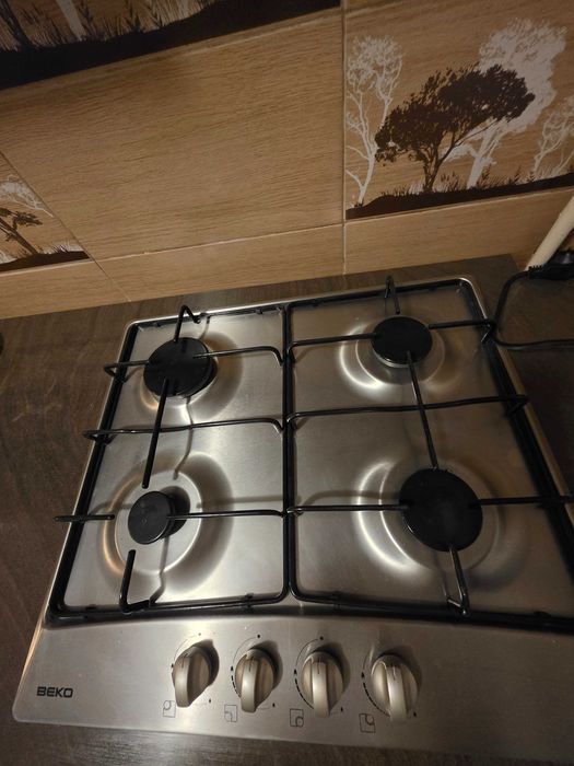 Vand electrocasnice Beko aproape noi (plita+cuptor gaz+hota)