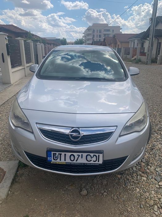 Opel Astra J 2010