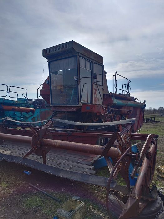 Продам Комбайн Енисей
