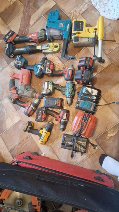 Vand scule de constructii