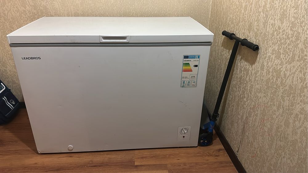 Морозильник 295 Л.