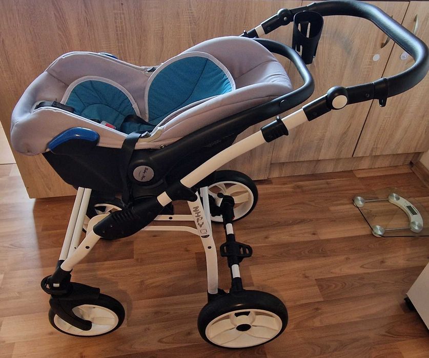 Бебешка количка babymert