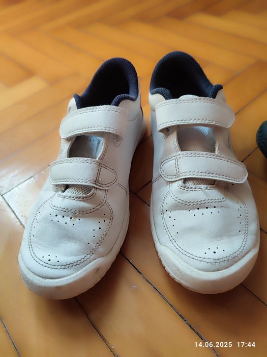 Детски маратонки - 35 номер, за 23 лв и двата чифта