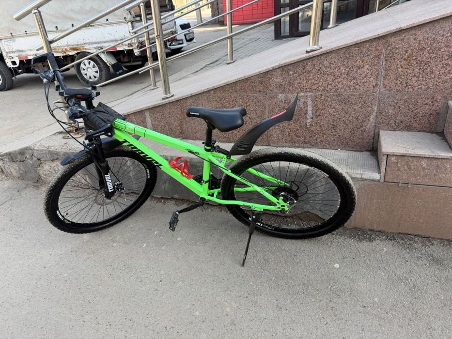Продам два велика вместе