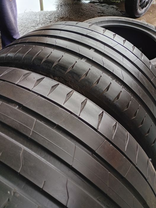 Перфектни 2бр.255/40/19 Continental SC7 dot4723