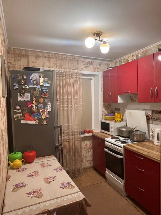 Продам 2х ком квартиру. Очень теплую.