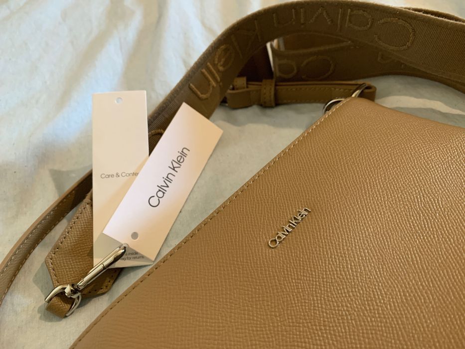Дамска чанта Calvin Klein