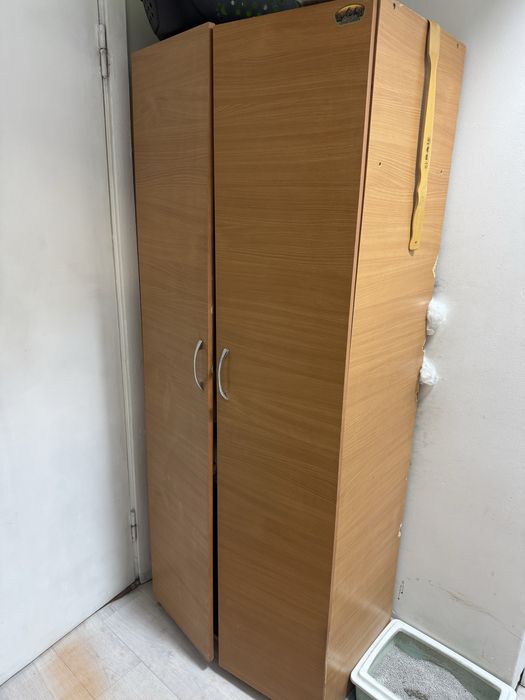 Продам шкаф деревяный