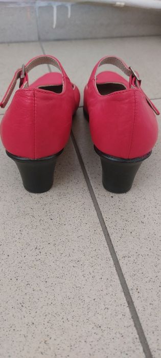 Скарпини номер 36