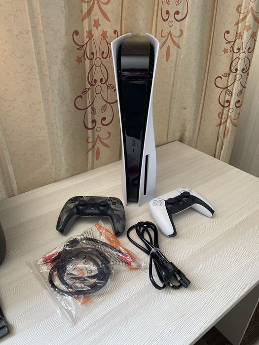 Продам Playstation 5 с дисководом