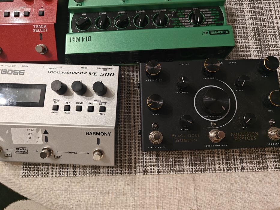 Pedale chitara BOSS -LINE 6-Amped 3-Black Hole Symetry