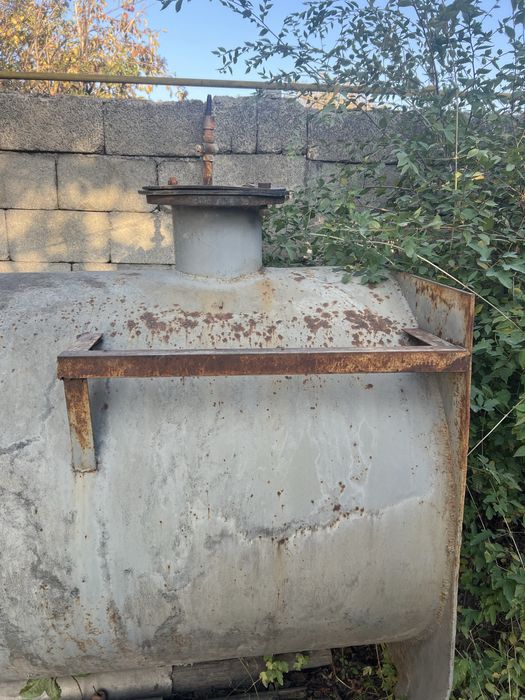 Продам Емкость