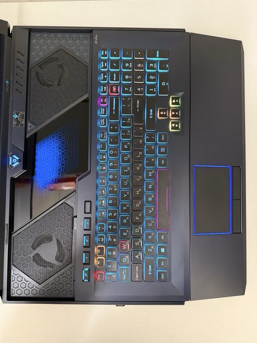 Acer Predator Helios 700