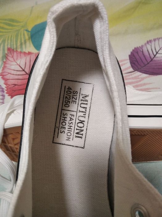 Белые летние кеды