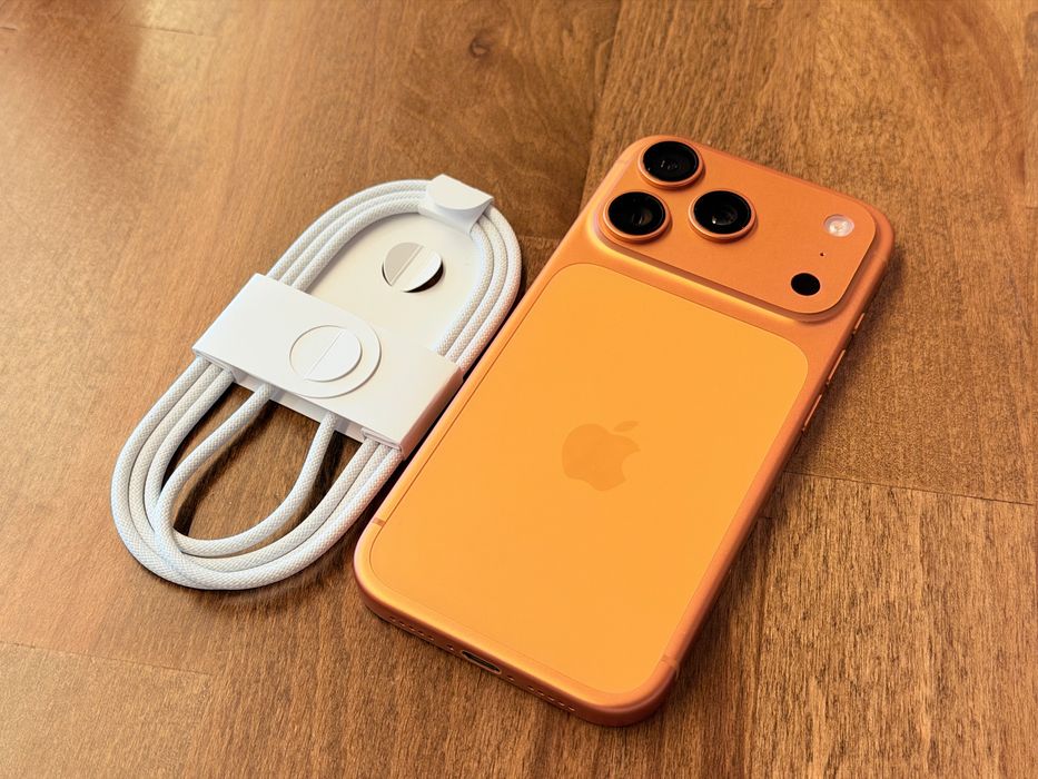 iPhone 17 Pro 48 зареждания Перфектен!!!