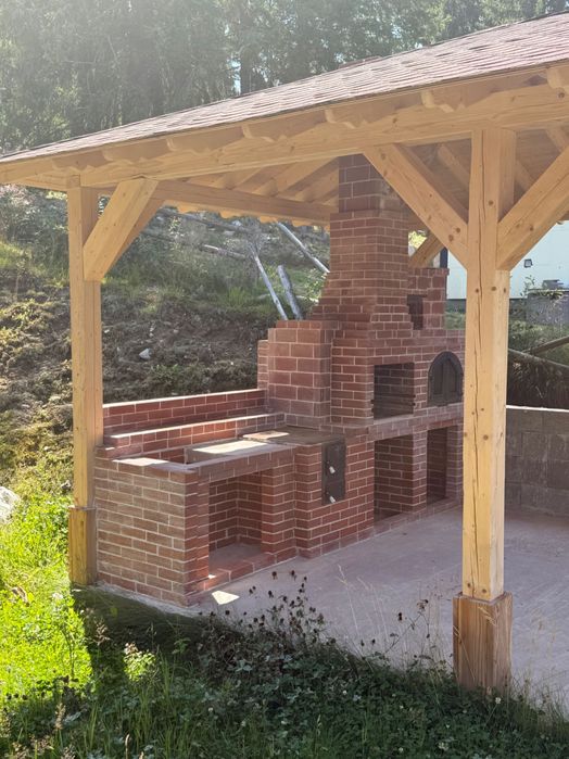 Vând cabană la Marisel