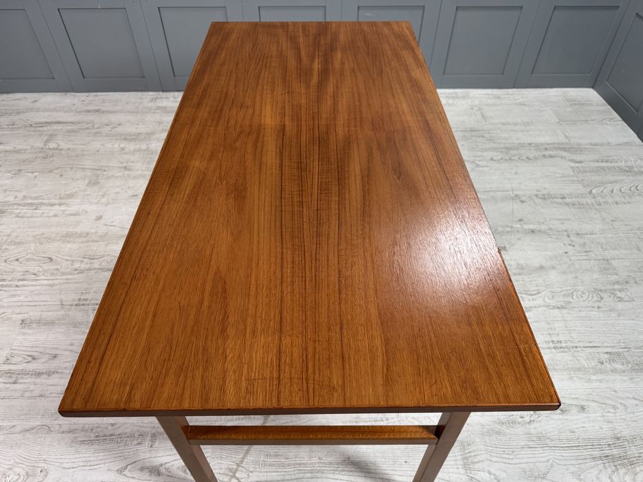 Винтидж, скандинавско бюро К059