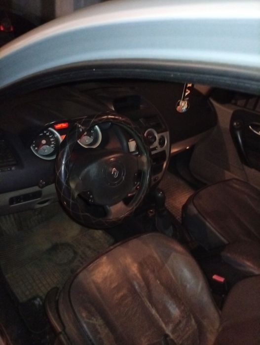 Vând Renault Megane 2 1.6v Pentru dezmembrări