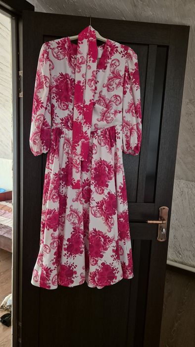 Продам платье, надевала один раз