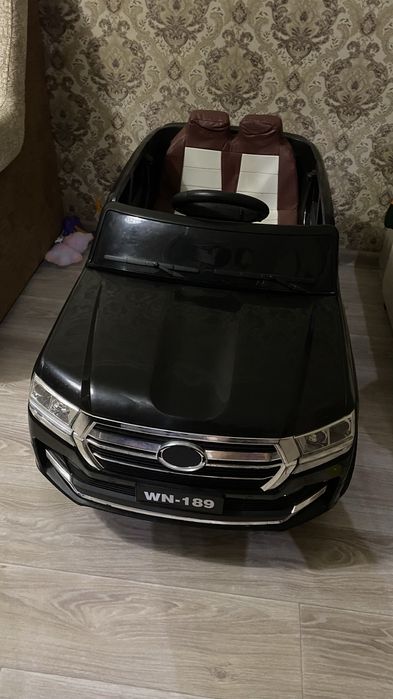 Детский электромобиль