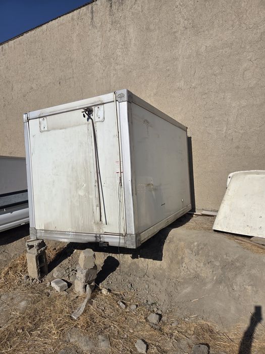 Кия бонго халадник сотилади