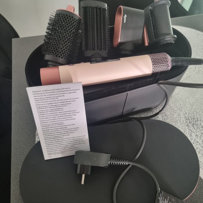 Dyson Airwarp in stare excelenta  , utilizat de 2 ori