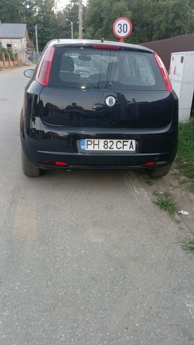 Fiat grande punto 1.3 benzina în stare bună  se vinde pentru folosință sau piese nu are fiscal acte expirate  700e