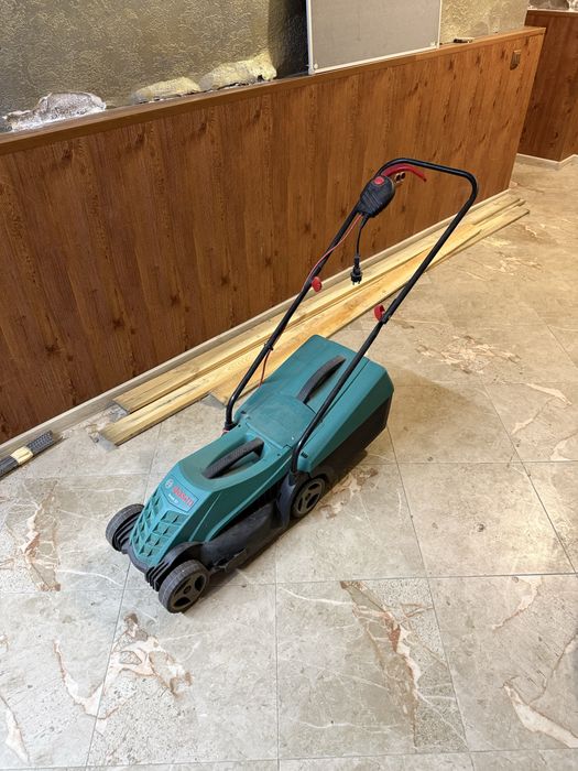 продам газонокосилку BOSCH