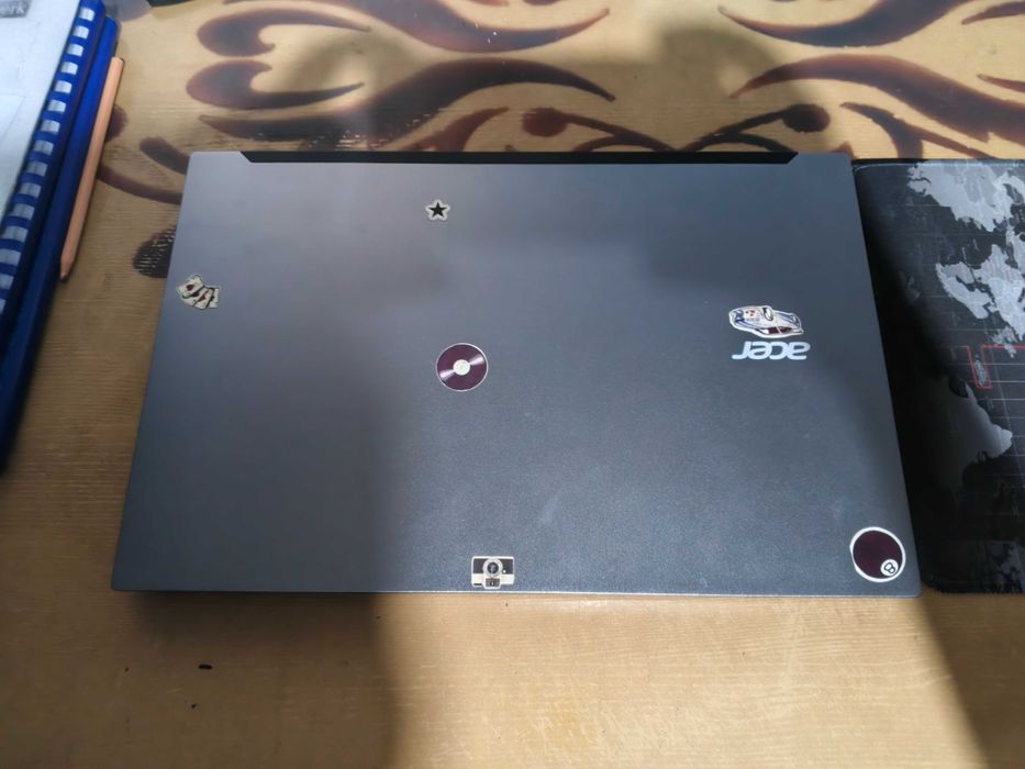 Acer Aspire Lite AL15‑41  Ryzen 7.