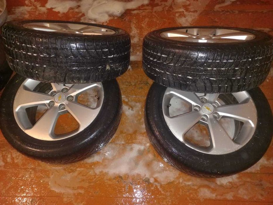Продается шины с дисками 215 ,55, R 17  летние