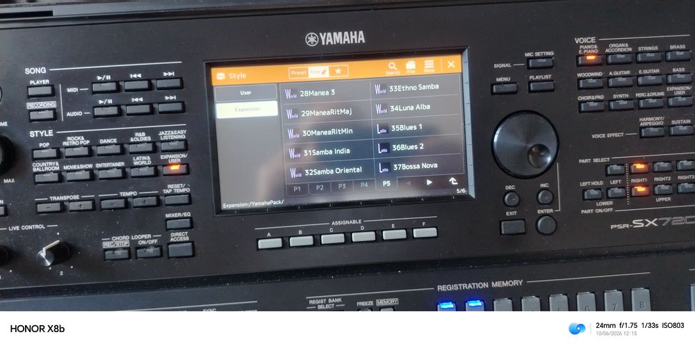 Yamaha psr  SX720