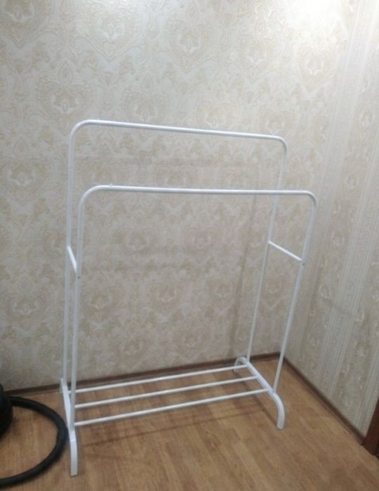 Стойка Вешалка для одежды. .