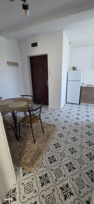 Zona magazinului Bucovina- garsoniera renovata recent, 42 mp