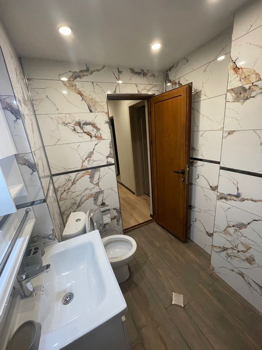 Дава се под наем Тристаен апартамент в Пазарджик, Ставропол - 85 кв.м за 306 € - Снимка #11