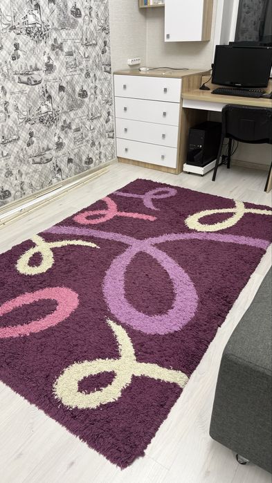 Продам ковер в хорошем состоянии