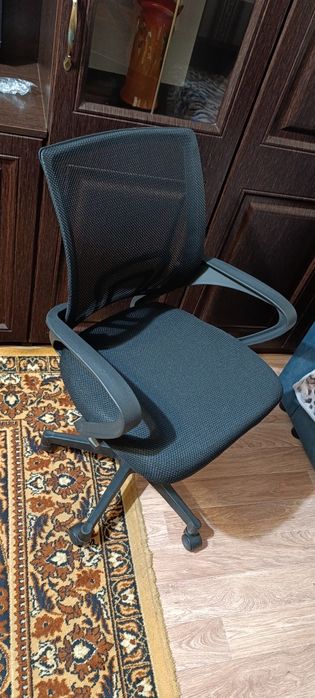 Офисные  компьютерные новые кресла