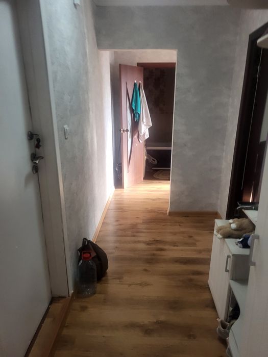 Продам 2 - х ком. Квартиру