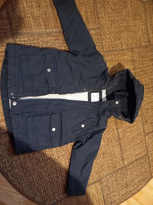 Geci copii  4-5-6 ani ,30 lei fiecare ,gratuit caamasa sau bluza