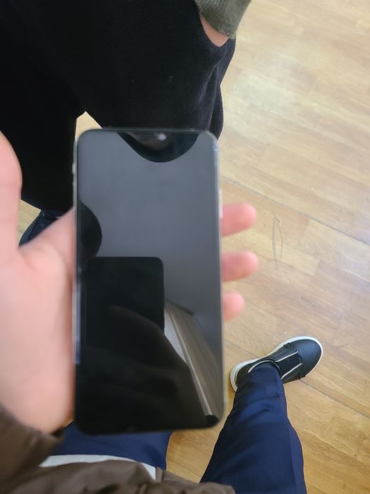 Iphone XS Max sotiladi