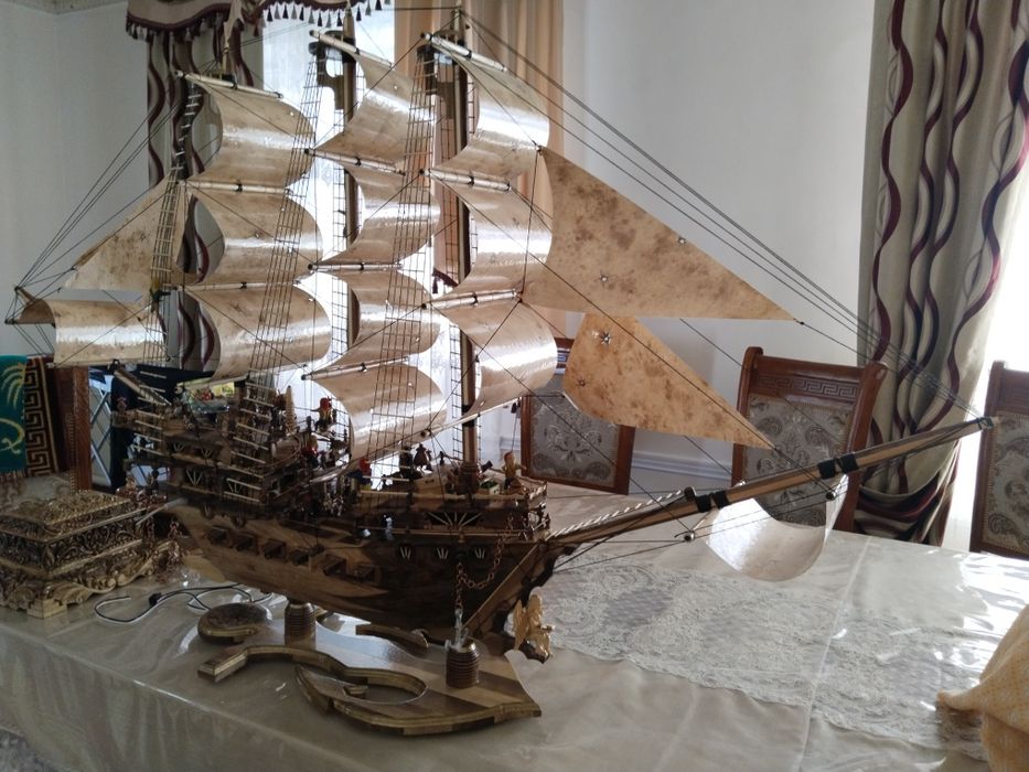 Сувенирный корабль ручной работы. Срочно!