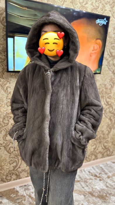 Продаю стильную натуральную норковую шубу